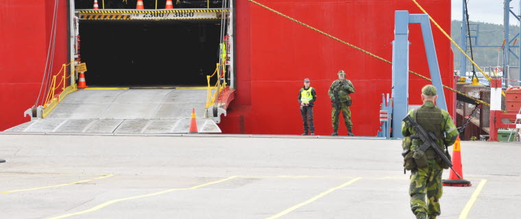 Militärövning i Södertälje Hamn